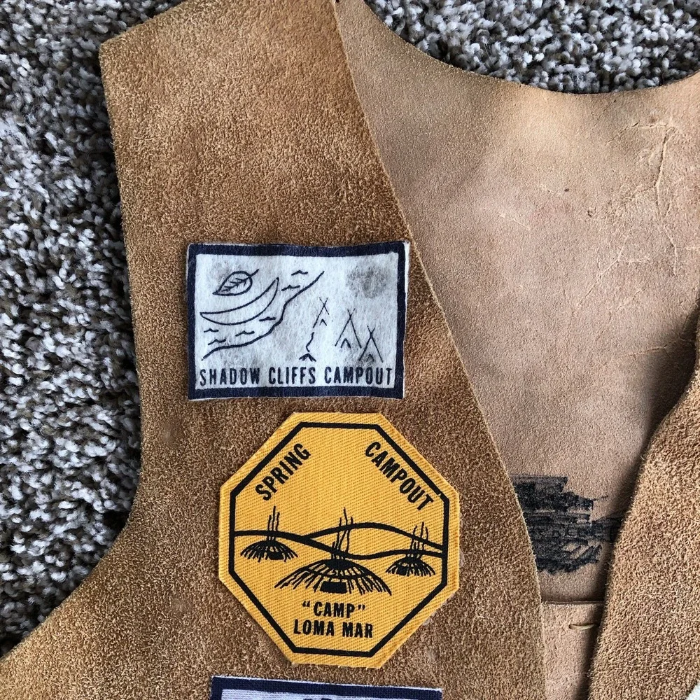 Vintage 70s Indian Guides YMCA Leather Kids Vest Patches Loma Mar CA Twin Valley